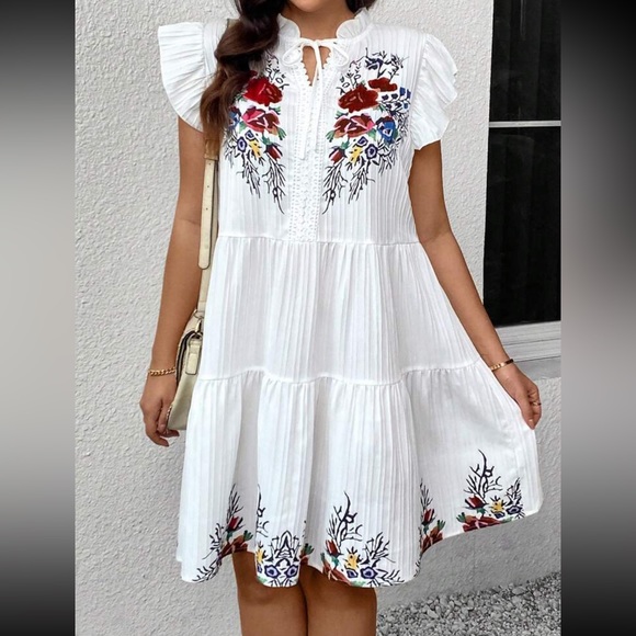 Boho Plus Size Floral Print Ruffle Sleeve White Dress - Picture 6 of 6